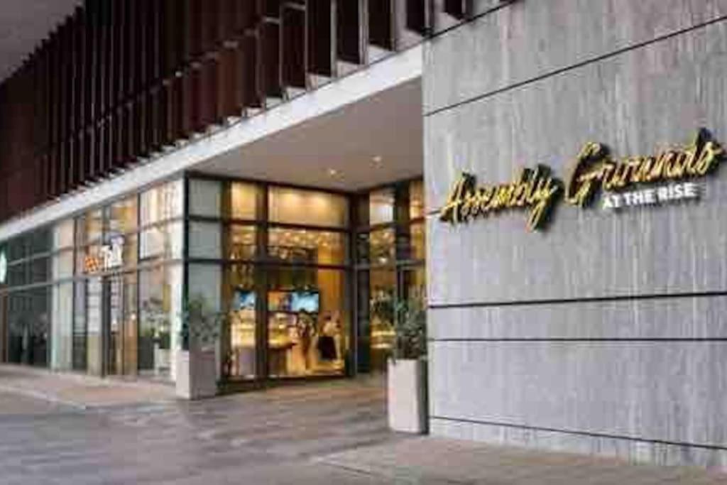 Apartment In Air Residences, Makati With Wifi, Netflix, Pool, Mall And More Manila Kültér fotó
